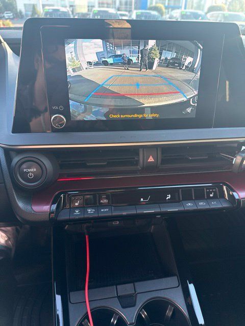 Used 2023 Toyota Prius Prime FWD image 8