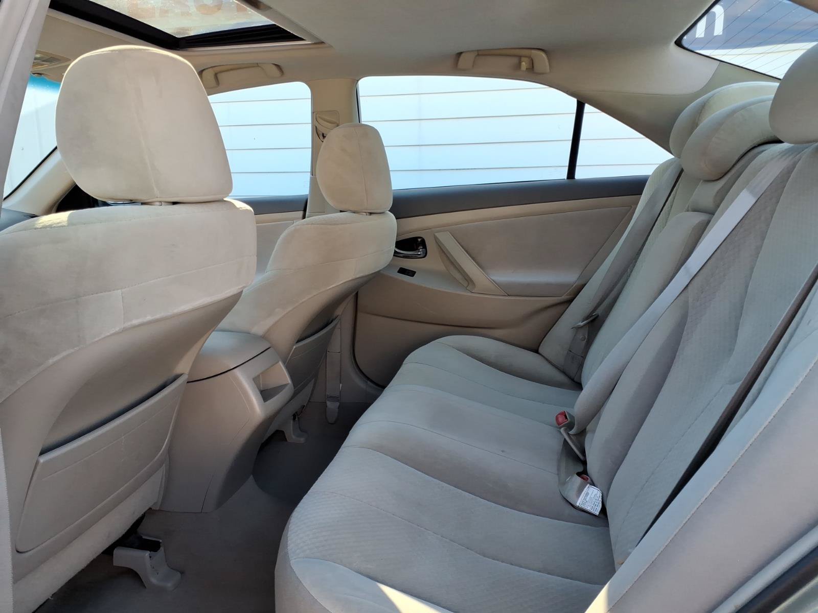 Used 2009 Toyota Camry SE FWD image 8