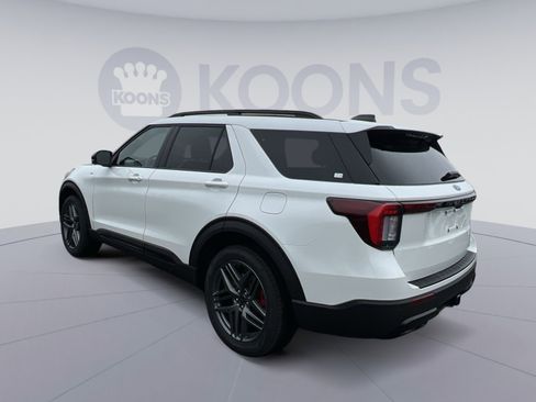 New 2026 Ford Explorer ST-Line w/ ST-Line Street Pack image 4