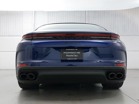 Certified 2025 Porsche Panamera 4 image 6
