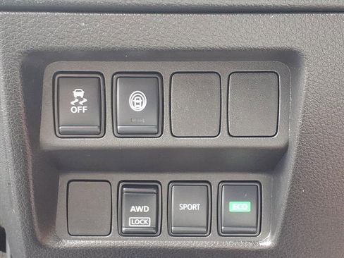 Used 2022 Nissan Rogue Sport S image 18