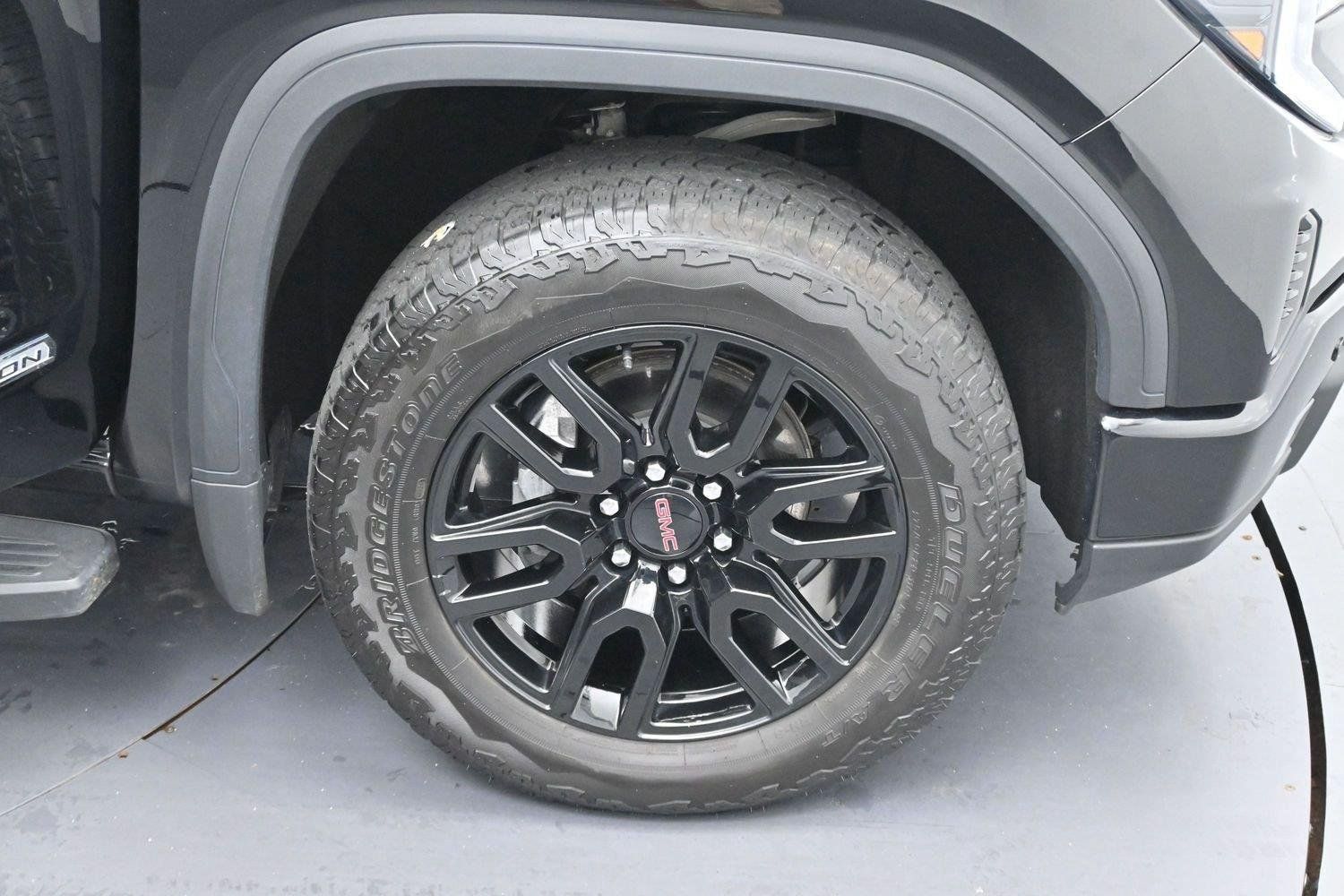 Used 2025 GMC Sierra 1500 Elevation w/ Elevation Premium Package AWD/4WD image 32