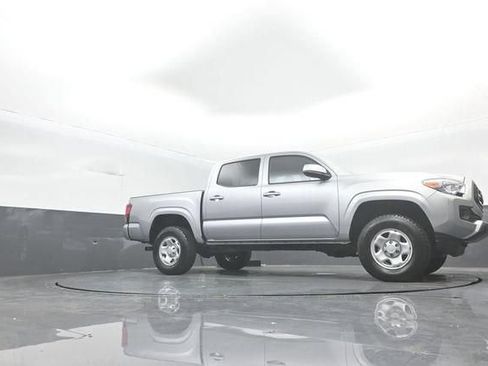 Used 2023 Toyota Tacoma SR AWD/4WD image 37