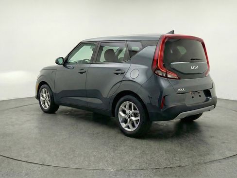 Used 2025 Kia Soul LX w/ LX Technology Package FWD image 6