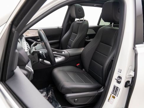 Used 2025 Mercedes-Benz GLE 350 4MATIC image 4