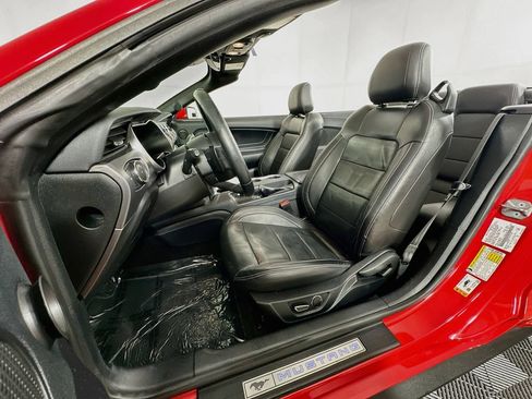 Used 2018 Ford Mustang GT Premium w/ Equipment Group 401A RWD image 25