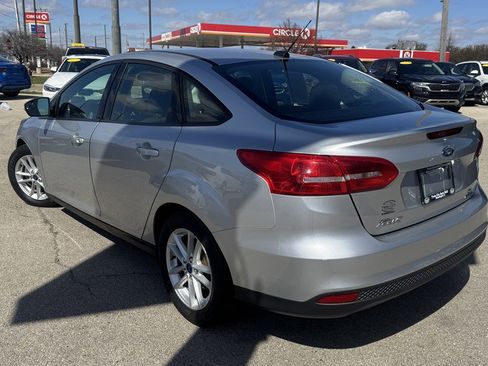 Used 2016 Ford Focus SE image 6