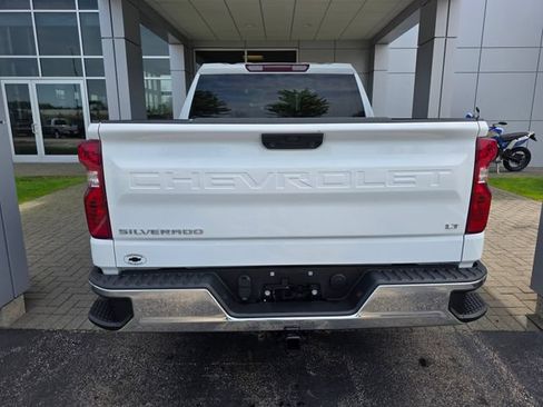 Used 2024 Chevrolet Silverado 1500 LT AWD/4WD image 3