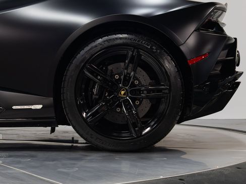 Used 2021 Lamborghini Huracan EVO image 42