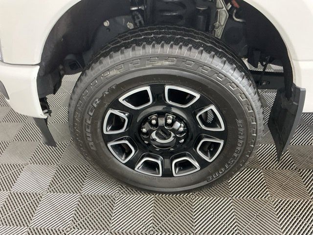 Used 2025 Ford F350 Platinum w/ FX4 Off-Road Package AWD/4WD image 34