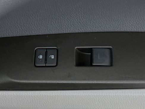 Used 2021 Toyota Camry SE image 28