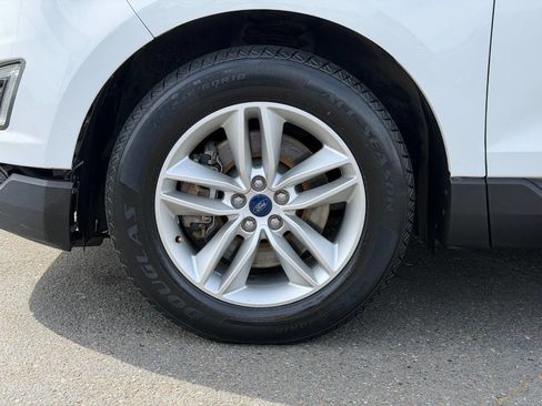 Used 2018 Ford Edge SEL AWD/4WD image 2