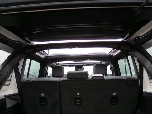 Used 2025 Jeep Wrangler Unlimited Sahara w/ Safety Group image 21