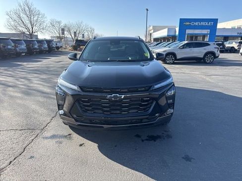 New 2026 Chevrolet Trax ACTIV w/ Driver Confidence Package FWD image 2