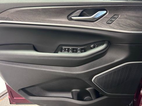 New 2026 Jeep Grand Cherokee L Limited AWD/4WD image 4