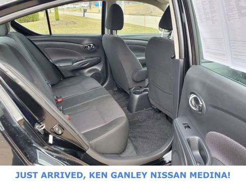 Used 2018 Nissan Versa SV w/ SV Special Edition Package image 43