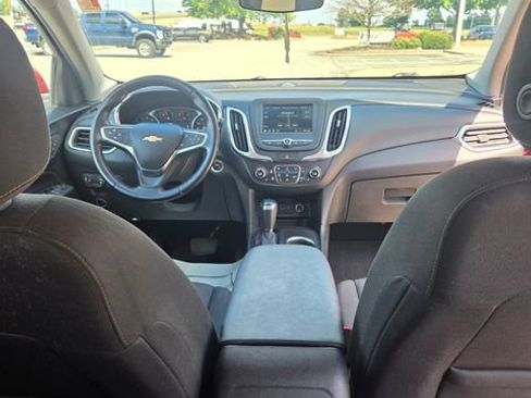 Used 2019 Chevrolet Equinox LT FWD image 16