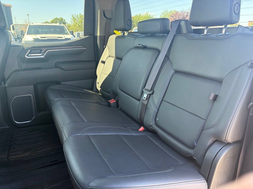 Used 2023 GMC Sierra 1500 SLT w/ X31 Off-Road Package AWD/4WD image 27