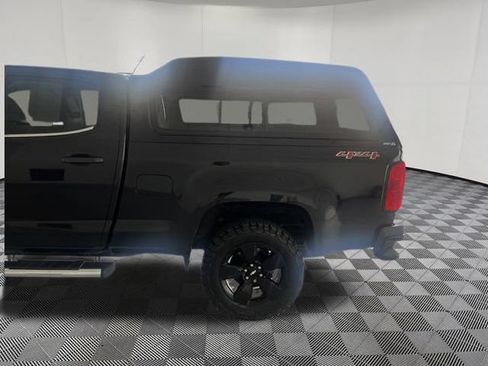 Used 2016 Chevrolet Colorado LT w/ Midnight Edition AWD/4WD image 6