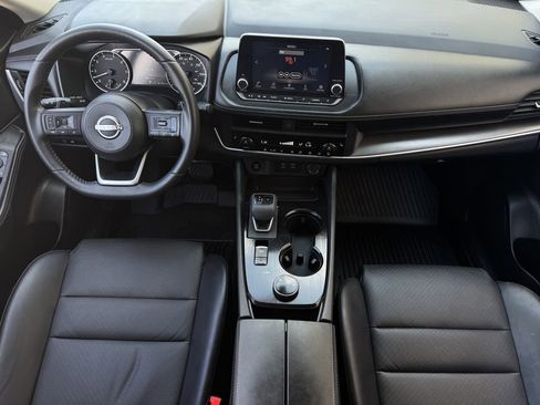 Used 2024 Nissan Rogue SV w/ SV Premium Package AWD/4WD image 11