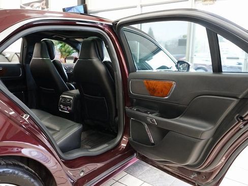 Used 2017 Lincoln Continental Reserve w/ Technology Package image 50