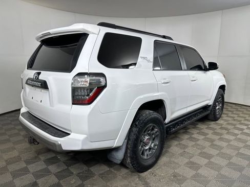 Used 2019 Toyota 4Runner TRD Off-Road Premium image 3