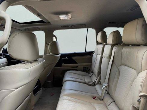 Used 2019 Lexus LX 570 4WD w/ Luxury Package image 40