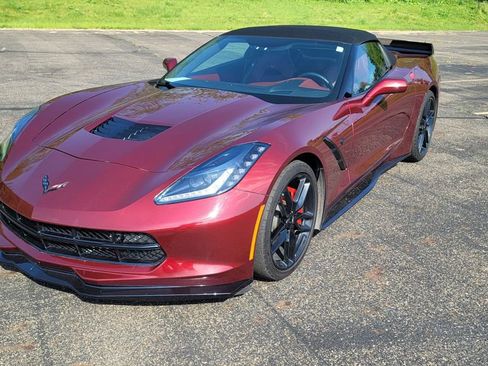 Used 2019 Chevrolet Corvette Stingray Convertible w/ 3LT Preferred Equipment Group RWD image 5