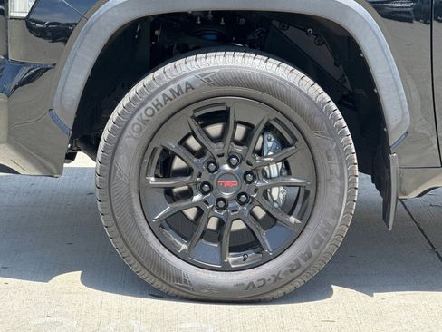 Used 2022 Toyota Tundra Limited w/ TRD Off-Road Package AWD/4WD image 11