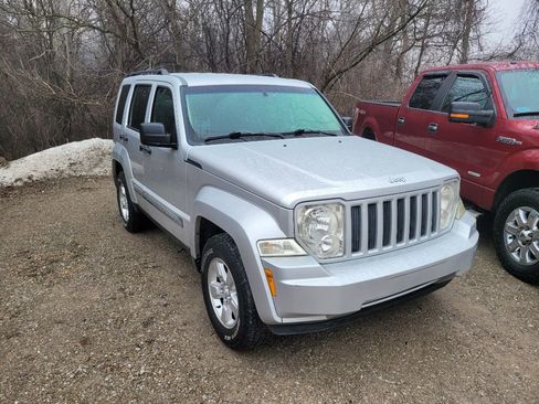 Used 2010 Jeep Liberty Sport w/ Popular Equipment Group image 3
