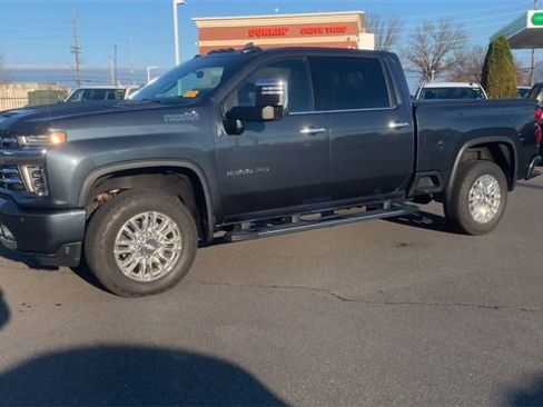 Used 2020 Chevrolet Silverado 2500 High Country w/ Technology Package image 4