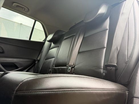 Used 2015 Chevrolet Trax LTZ FWD image 9