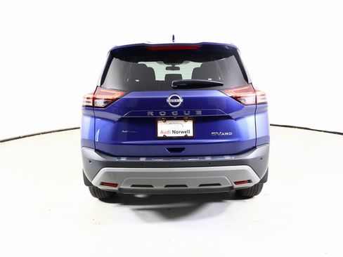 Used 2022 Nissan Rogue SV image 14