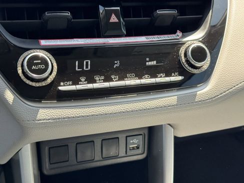 Used 2022 Toyota Corolla Cross LE FWD image 18