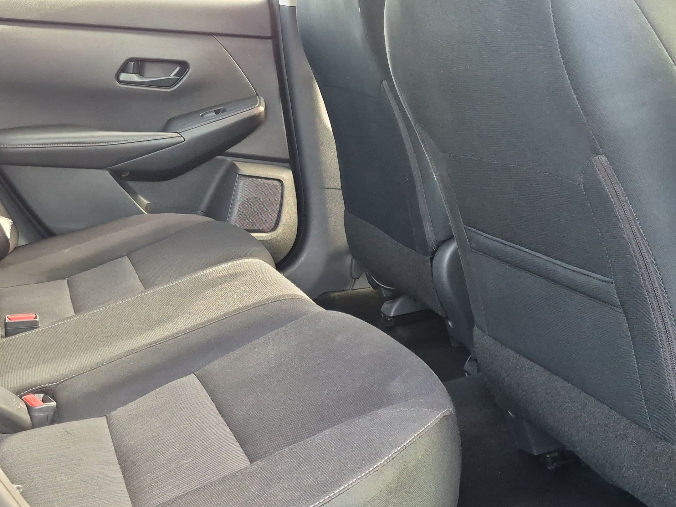 Used 2024 Nissan Sentra SV FWD image 23