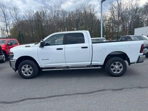 Used 2025 RAM 2500 Big Horn AWD/4WD image 4