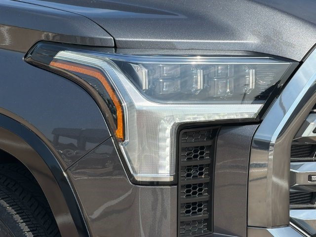 Used 2025 Toyota Tundra Platinum AWD/4WD image 29