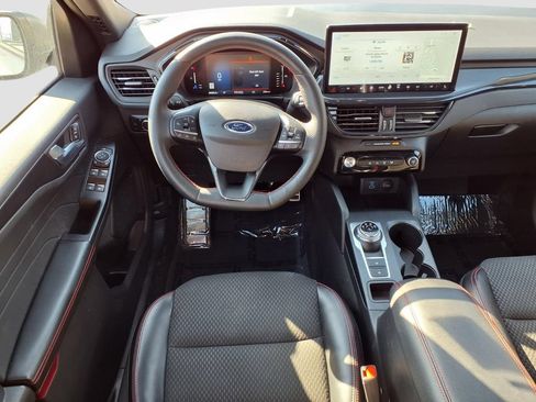 Certified 2023 Ford Escape ST-Line w/ Tech Pack #1 AWD/4WD image 9
