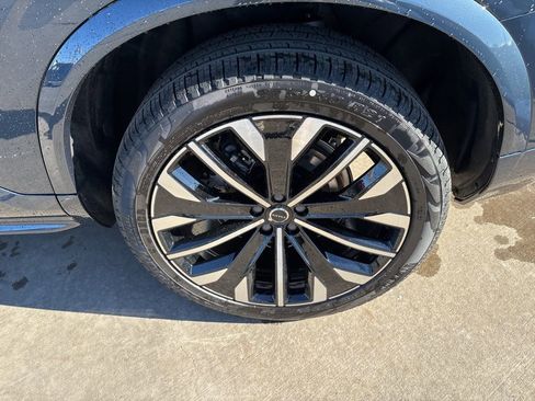 New 2026 Volvo XC90 B6 Ultra w/ Protection Package Premier AWD/4WD image 16