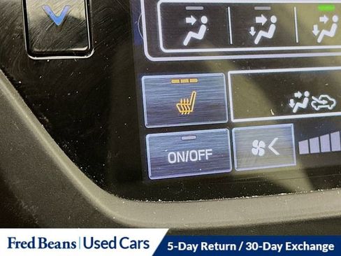 Used 2025 Subaru Forester Premium image 21