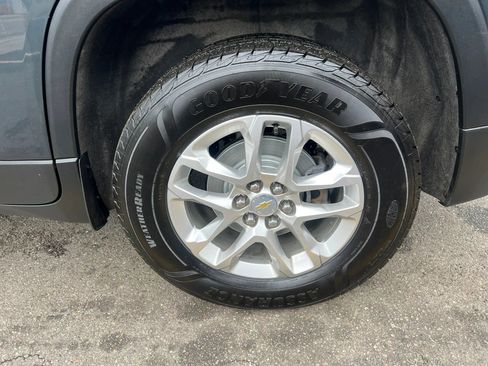 Used 2020 Chevrolet Traverse LT w/ LPO, Floor Liner Package AWD/4WD image 11