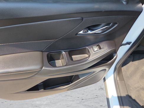 Used 2020 Chevrolet Traverse Premier AWD/4WD image 52