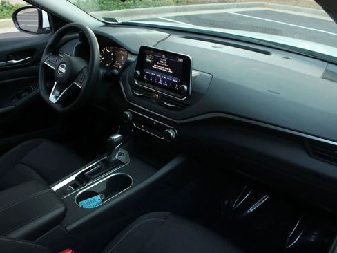 Used 2022 Nissan Altima 2.5 SV image 28