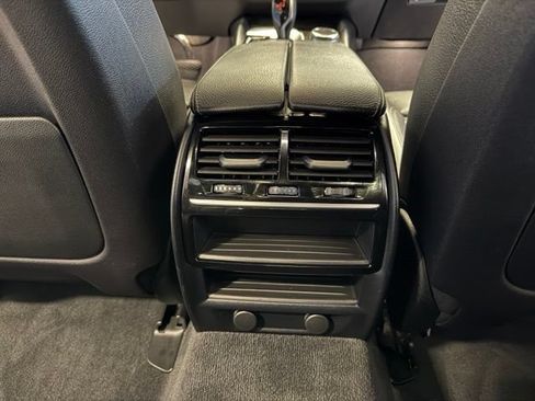 Used 2019 BMW 530i w/ Convenience Package RWD image 25