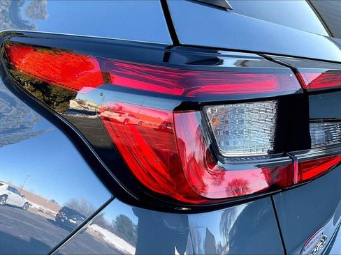 Used 2024 Subaru Crosstrek 2.0i Premium image 30