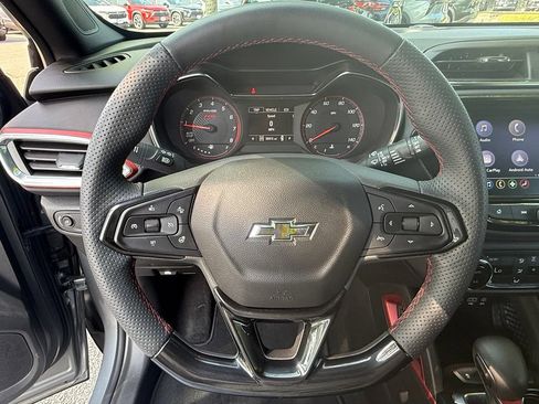 Used 2023 Chevrolet TrailBlazer RS w/ Convenience Package AWD/4WD image 16