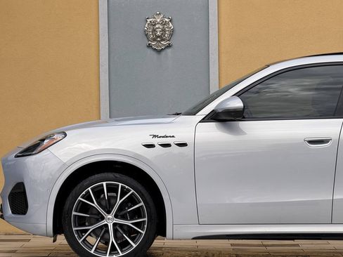 Used 2023 Maserati Grecale Modena AWD/4WD image 16
