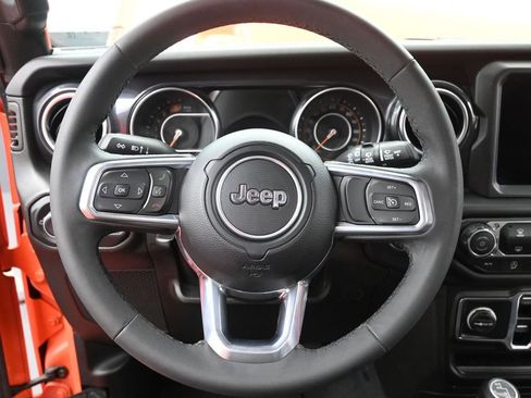 Used 2023 Jeep Wrangler Altitude image 28