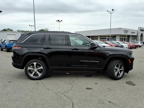 New 2025 Jeep Grand Cherokee Limited image 3