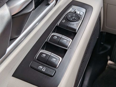 Used 2021 Kia Telluride S FWD image 32